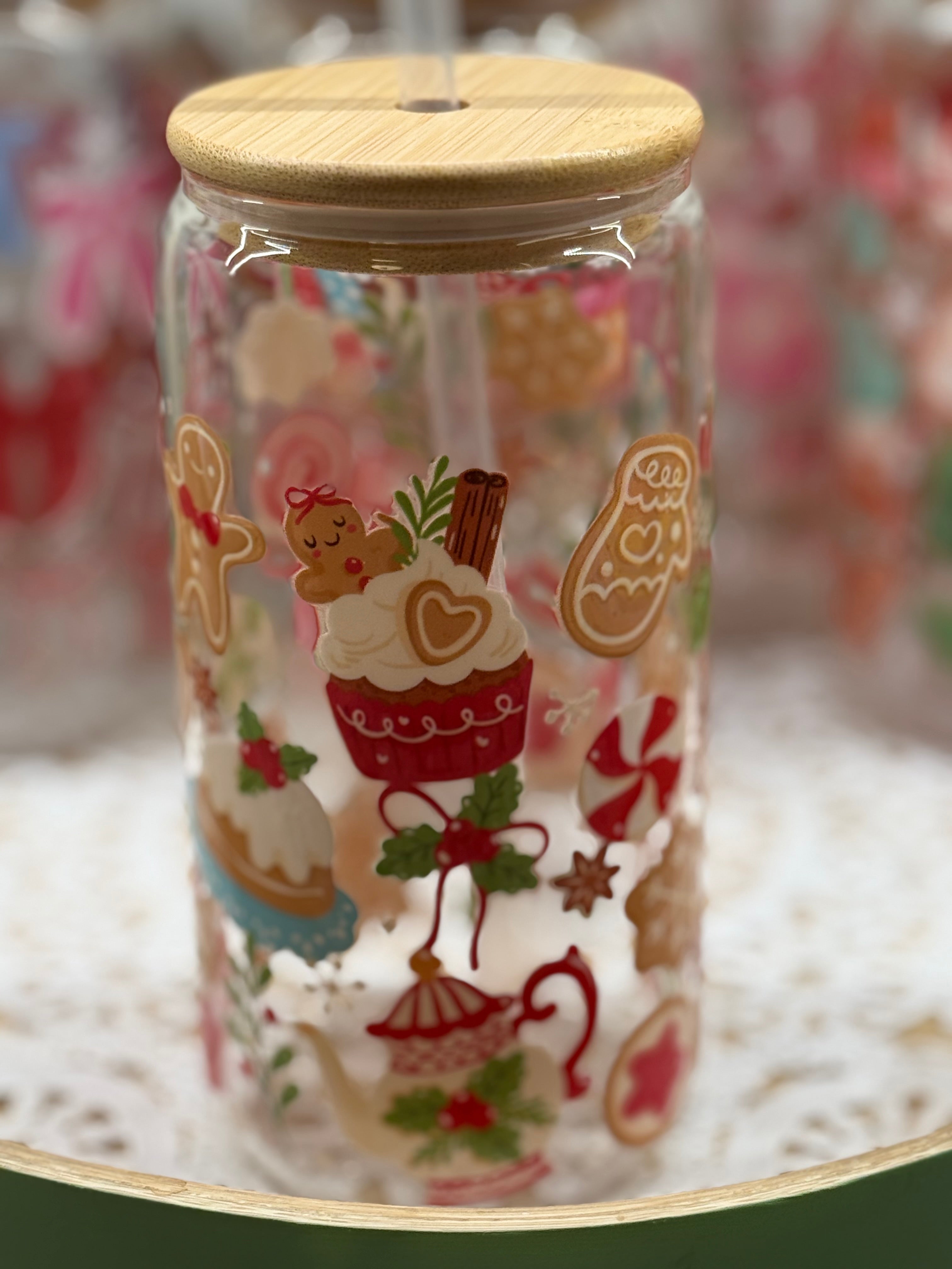 Gingerbread Cocoa Bar 16oz Can Glass – Christmas Cup with Bamboo Lid