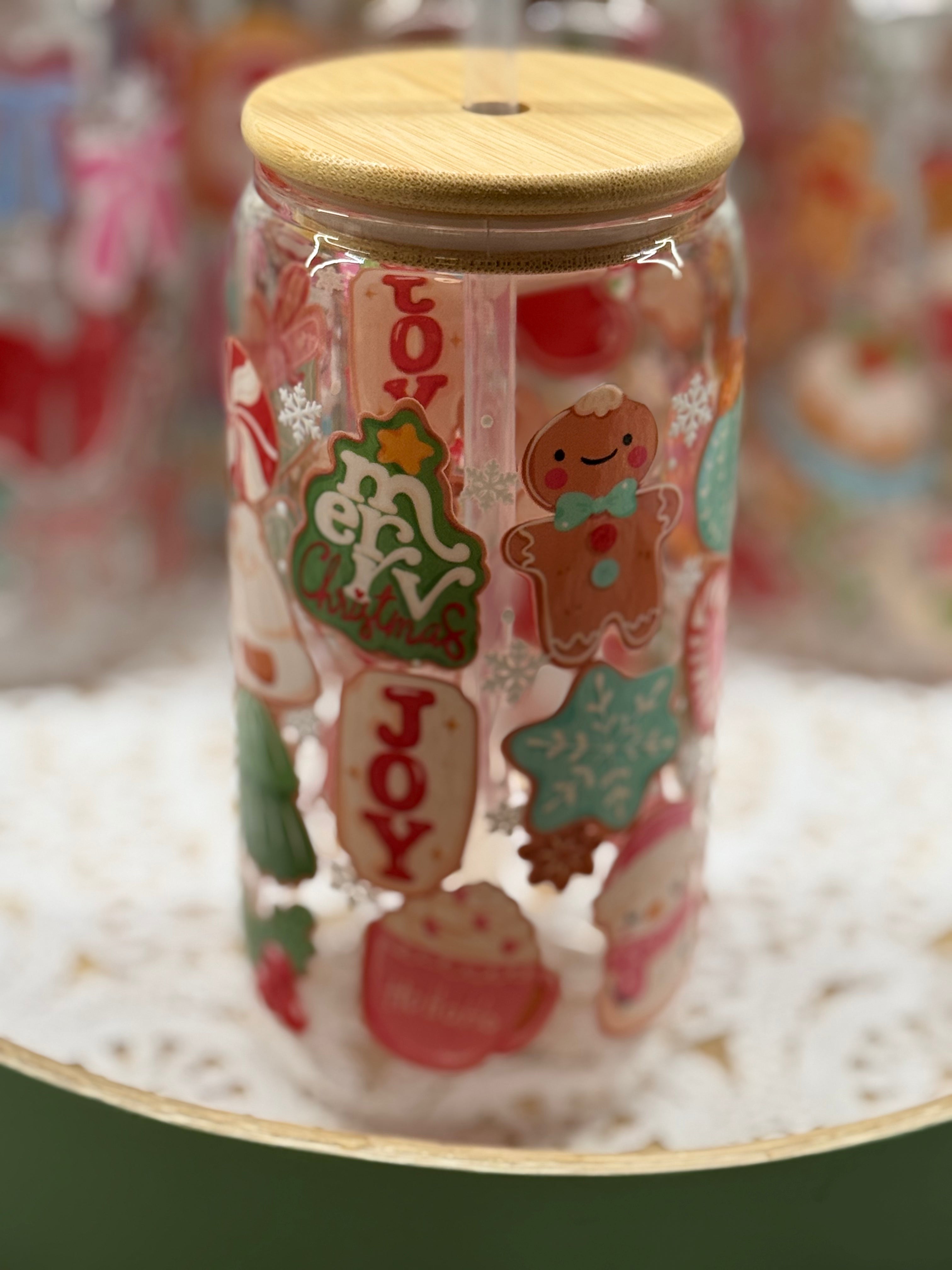Pastel Gingerbread Joy 16oz Can Glass – Christmas Cup with Bamboo Lid
