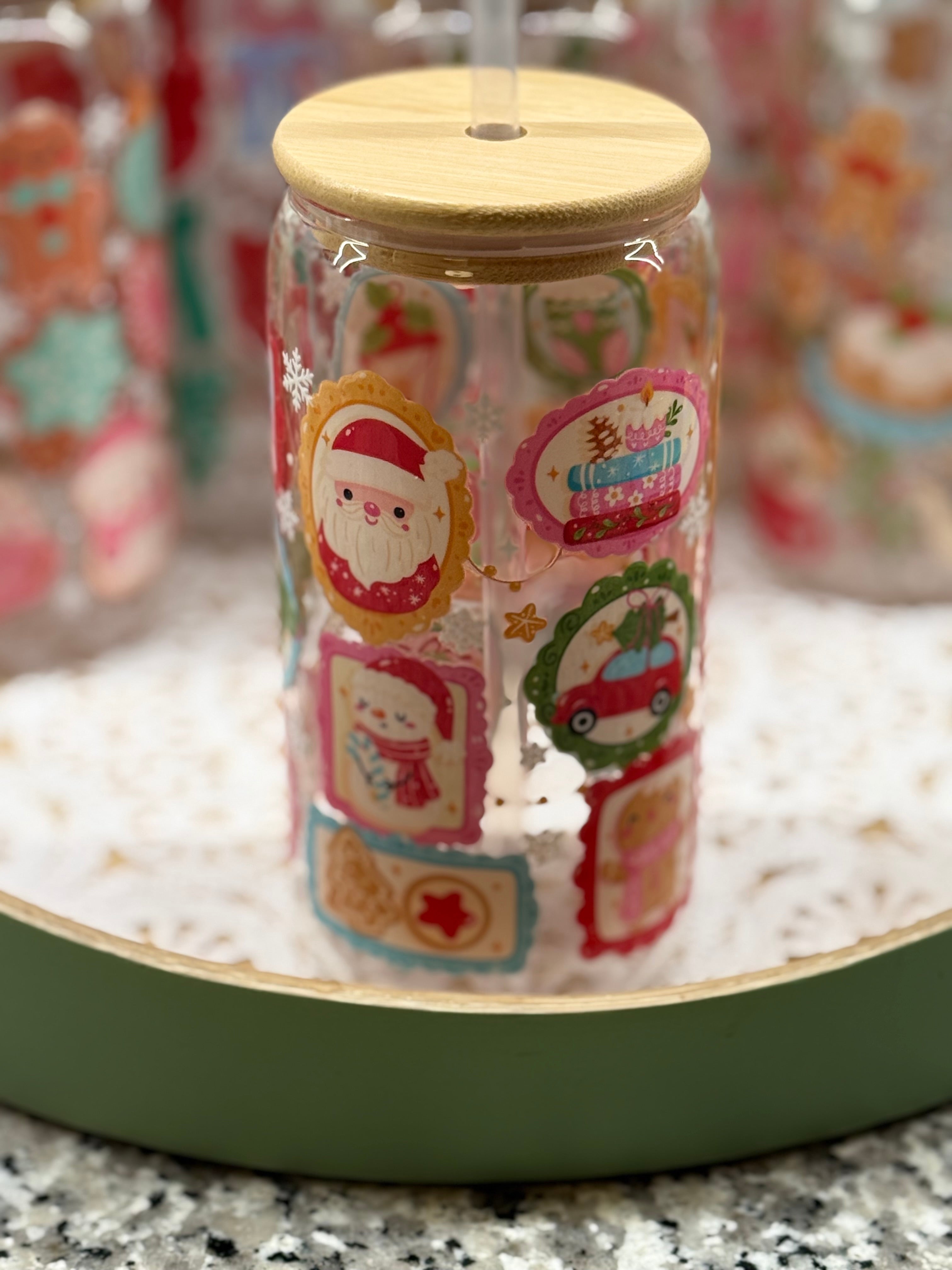 Christmas Storybook Frames 16oz Can Glass – Christmas Cup with Bamboo Lid