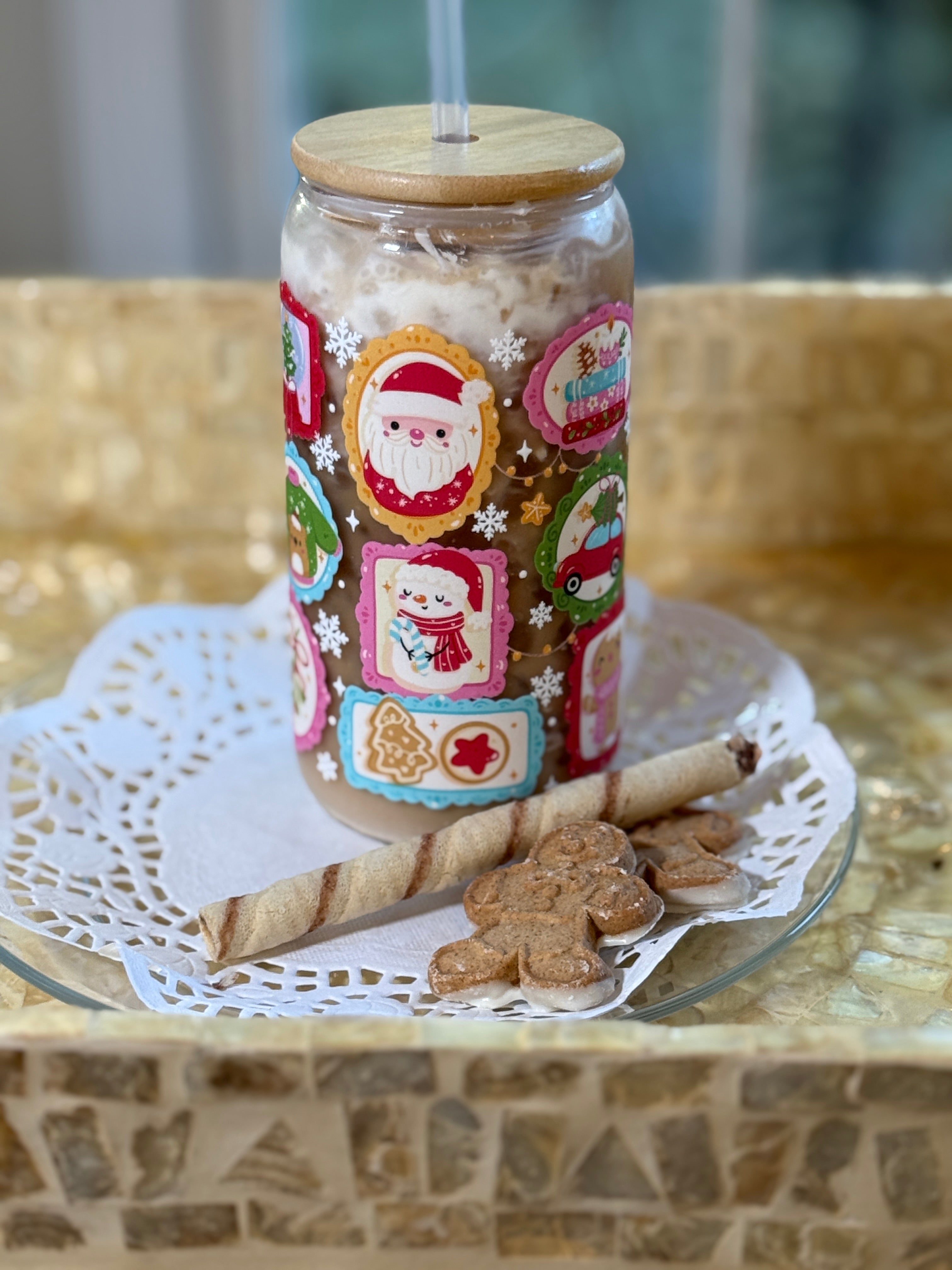 Christmas Storybook Frames 16oz Can Glass – Christmas Cup with Bamboo Lid