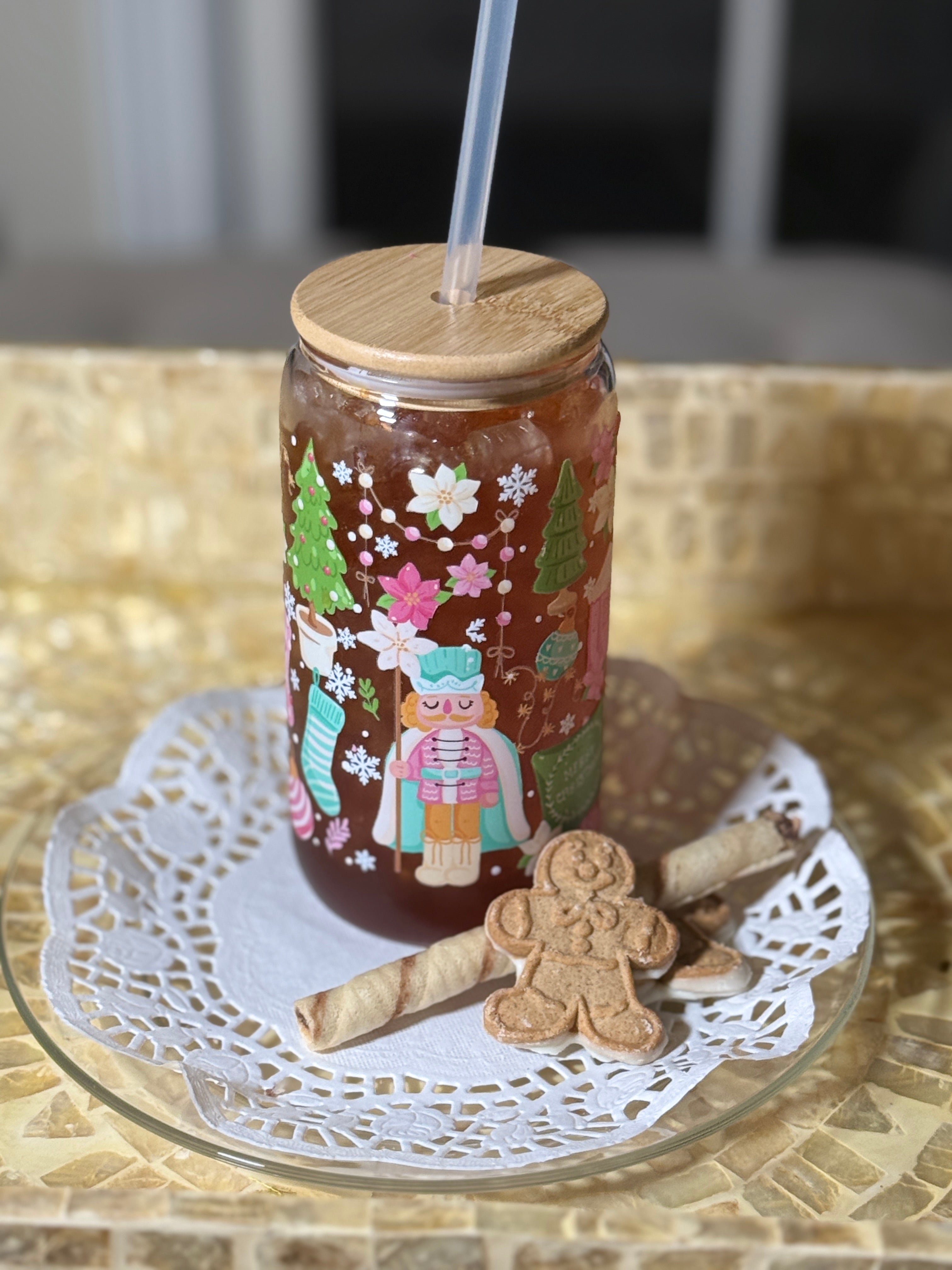 Sugar Plum Nutcracker 16oz Can Glass – Christmas Cup with Bamboo Lid