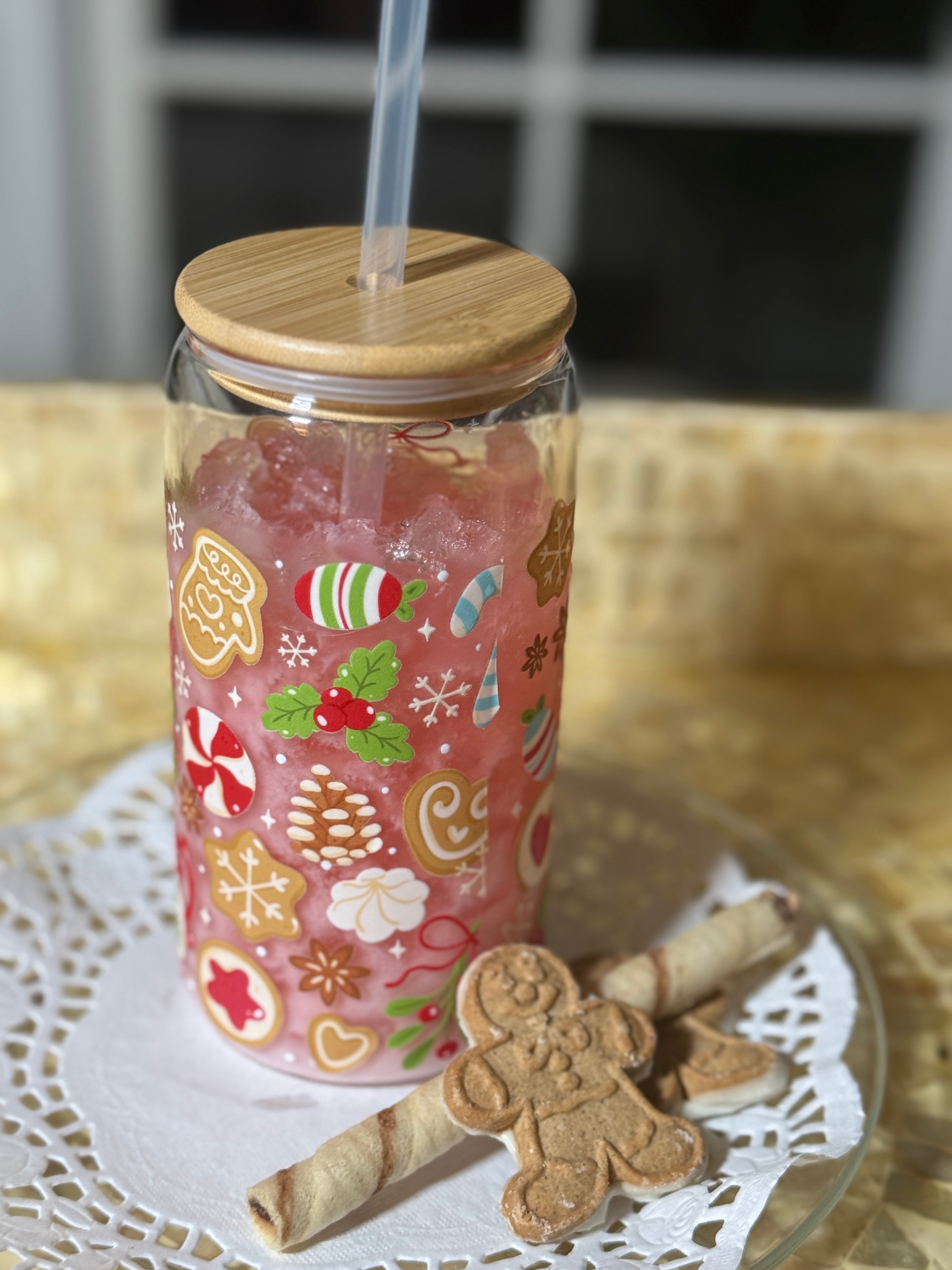 Gingerbread Cocoa Bar 16oz Can Glass – Christmas Cup with Bamboo Lid